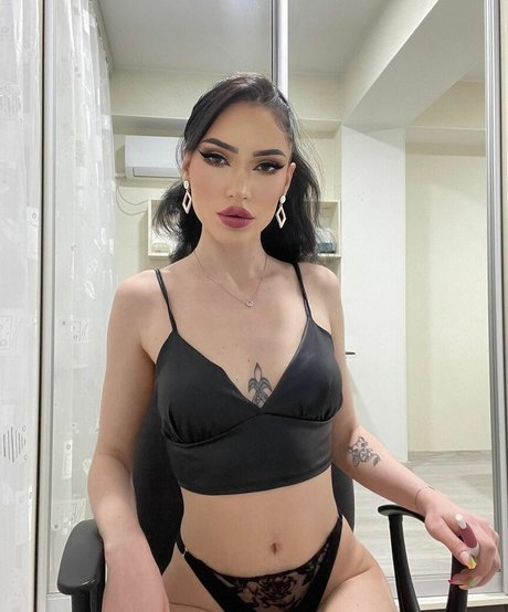 lulualice art model pic