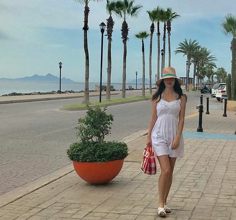 hottest teacher onlyfans beautiful picture