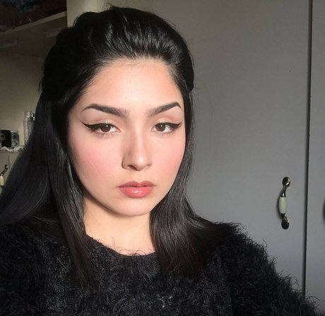 Flores Isabella98 model free pic