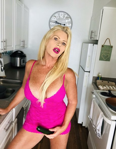 Shellsndreams star erotic images