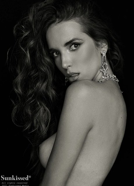 trans girl onlyfans top picture