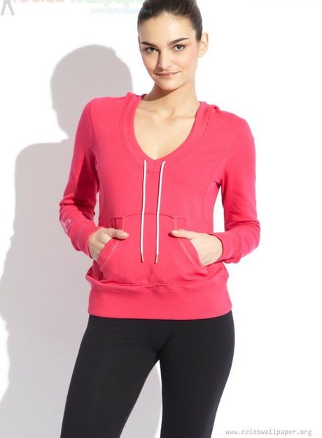 Alissandre Martines beautiful actress image