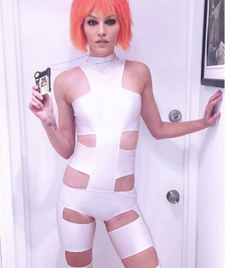 Aline Cleusa Weber hot pornstar pics