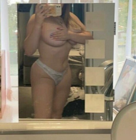 ellieharp3r pornstar top photo