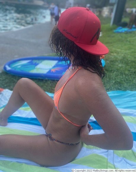 curvy blonde milf onlyfans exclusive photos