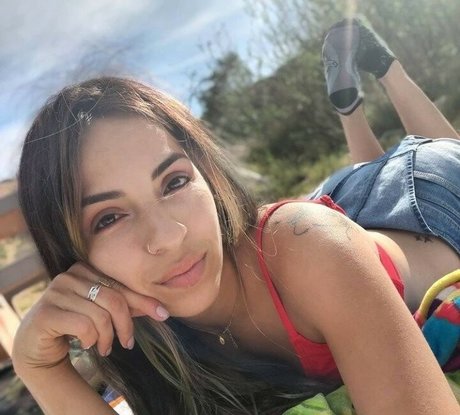 Liliana Nana star naked pictures