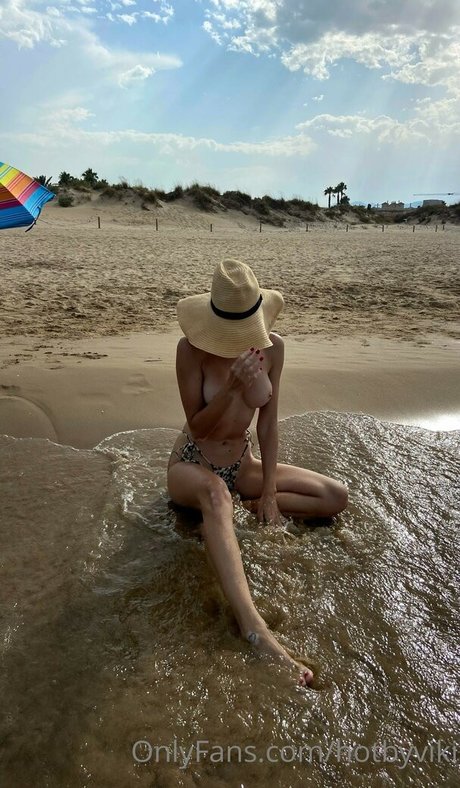 Viki Keepu erotic star gallery