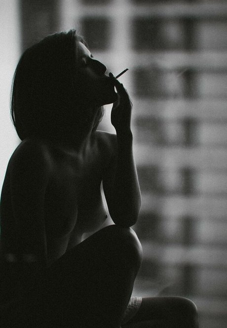 Alice Von V hd pornstar photo