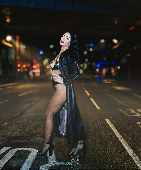 Reign Chaos beautiful actress images