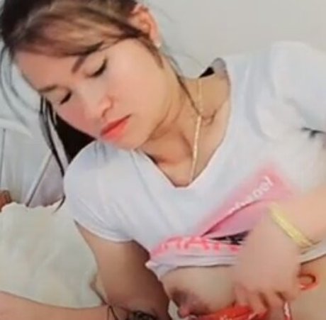 lienannyvlog nude actress image