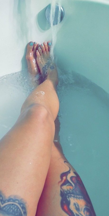 tall blonde onlyfans pornographic picture