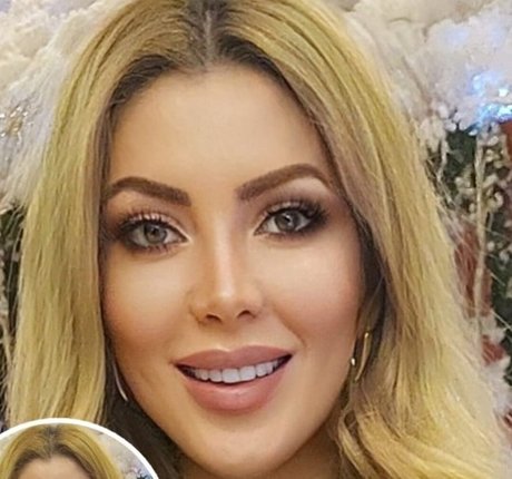 Dunya Vlog star free picture