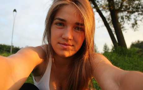 Nastya Komarova star sexy img