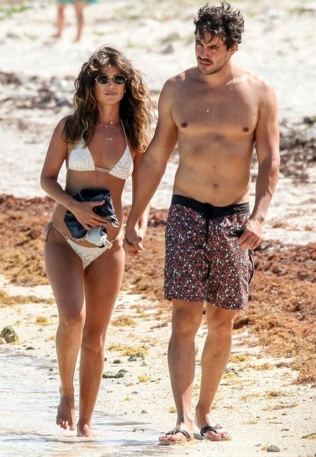 Paula Fernandes model pic