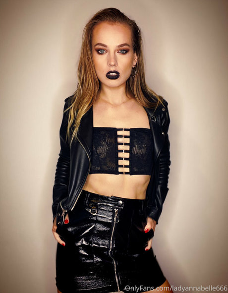 curvy girl onlyfans hot gallery