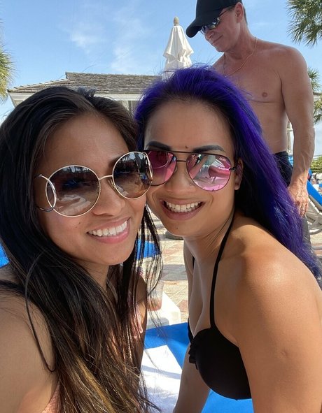 beautiful teen onlyfans free naked gallery