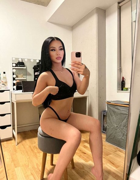 xomiarose1 sexy pornstar image