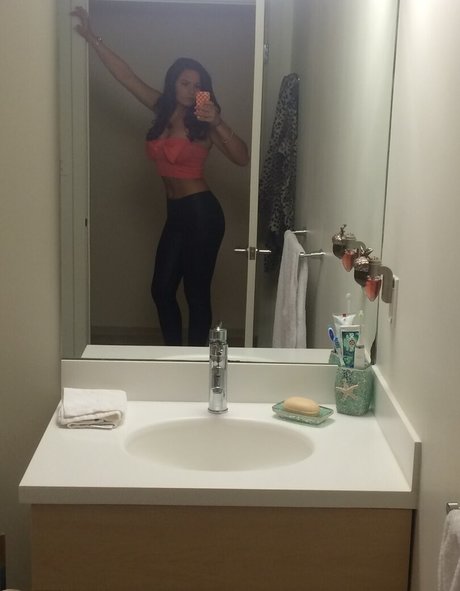 Shayna Foappiano sexy model picture