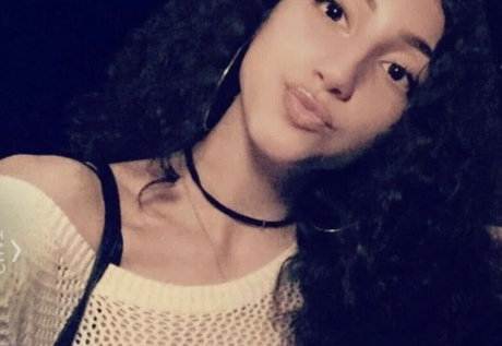 Jules Hampton top model image