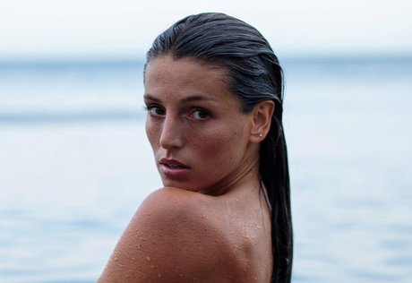 Alice Llenas model hot image