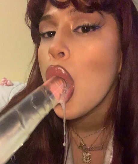 LaMoneyDiosa model erotic pics