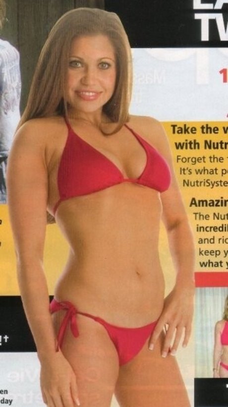 Danielle Fishel hot star images