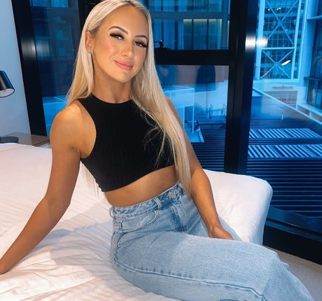 centerfold onlyfans pornos photo