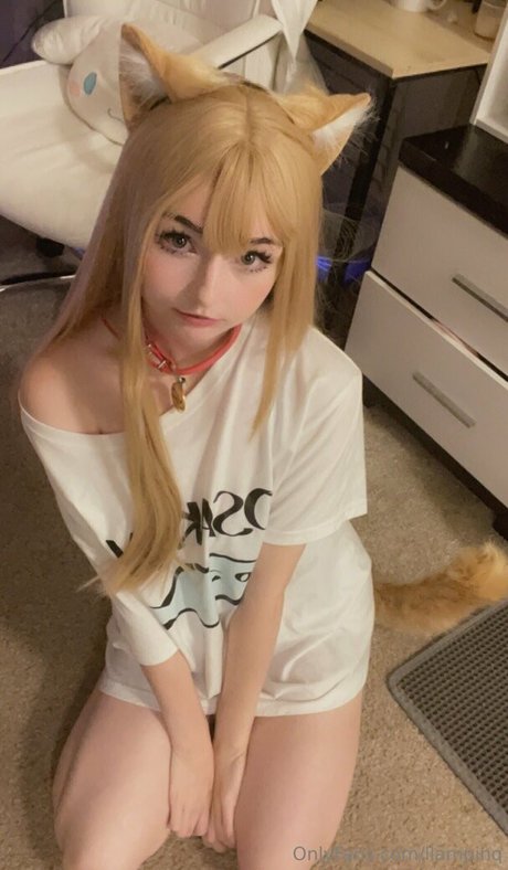 llampinq model erotic pics