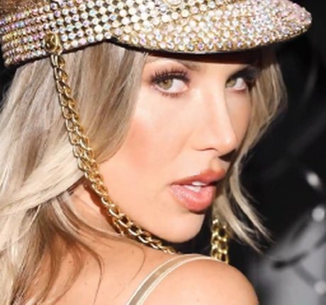 Eats Channel erotic model pics