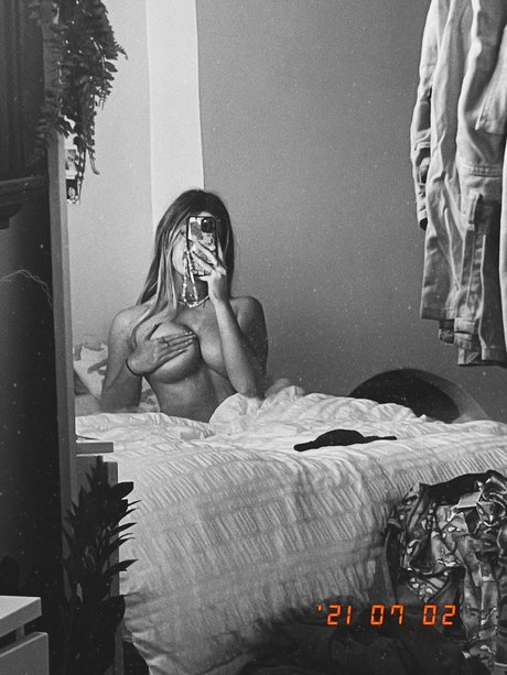 Alliyah star exclusive archive