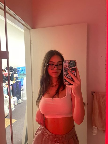 Alliyah star hot pic