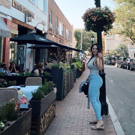 shemale creampie onlyfans pornos image