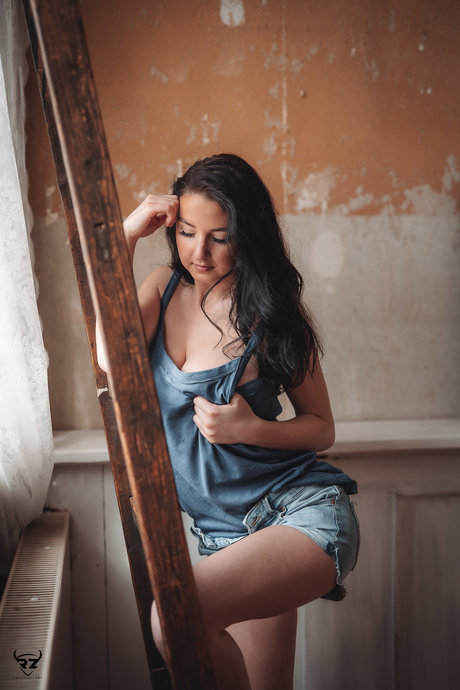 Laurine naked actress gallery