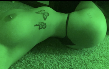 lactating onlyfans top photo