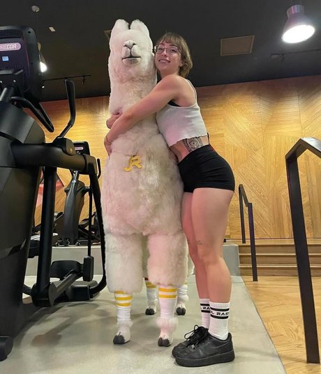 Lean Beef Patty pornstar photo