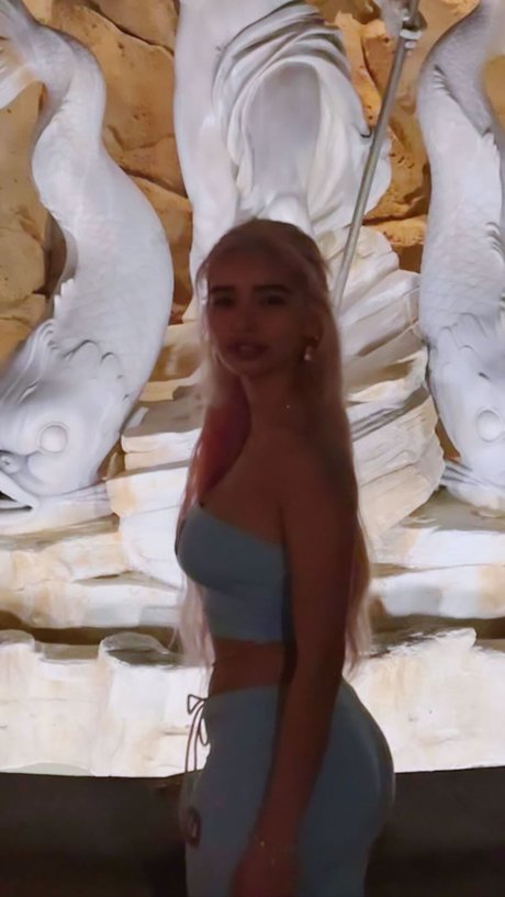 Sab Zada naked model gallery