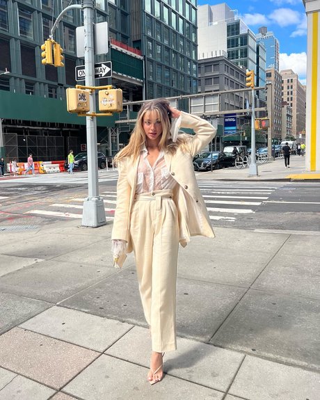 pattaya ladyboy onlyfans art naked pics