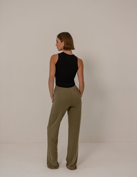 Amelie Manzoli sexy model gallery