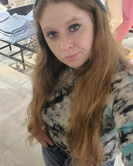 Teddy Souless beautiful actress image