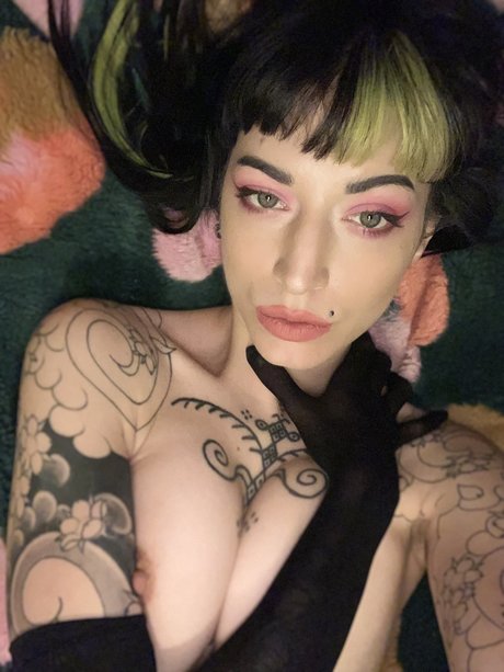 Miss Fernandez pornstar nude img