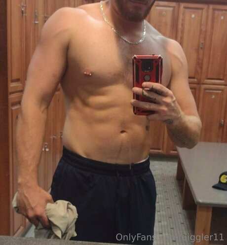 Diggler223 model high quality pics