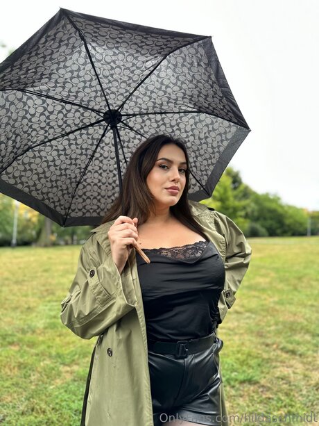 Hildaschmidt model sex picture