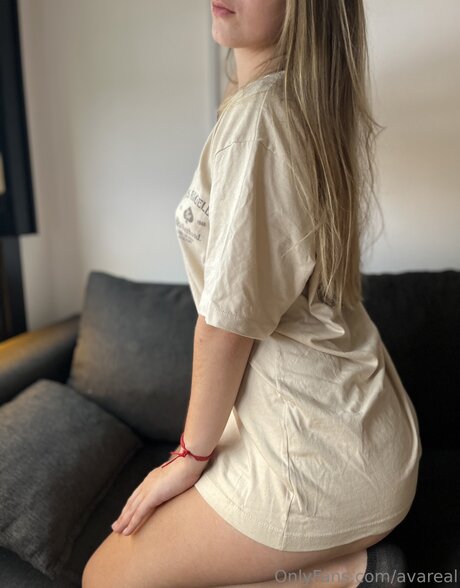 Babyy Ava star erotic photo