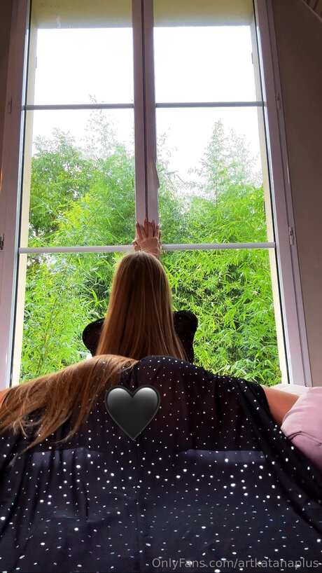 Artkatanaplus free actress pictures