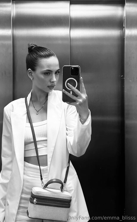 findom onlyfans free photo