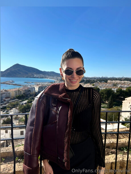 Cleodivine pretty actress photo