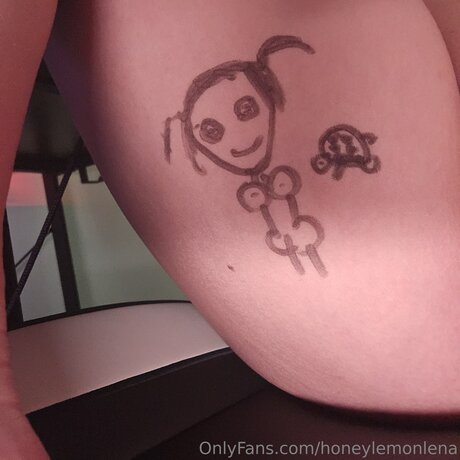 Honeylemonlena exclusive actress pics