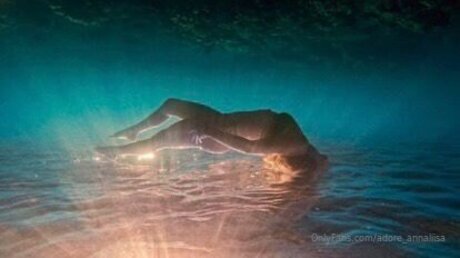 Adore Annaliisa pornstar pictures