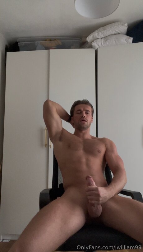 Jwilliam99 naked model pic