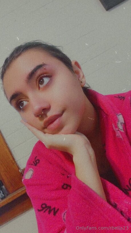 Rbella23 model photo